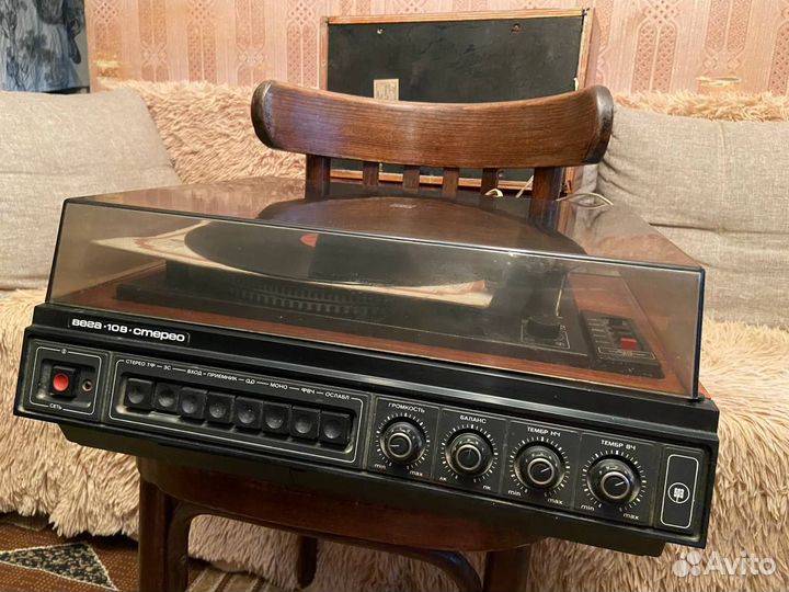 Проигрыватель винила Вега 108 с колонками