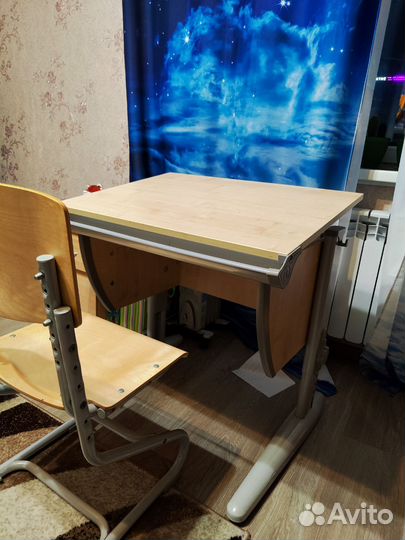 Растущая парта и стул деми бу