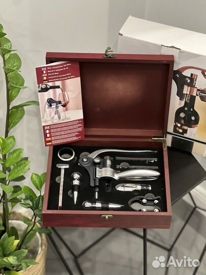 Подарочный набор для вина новый