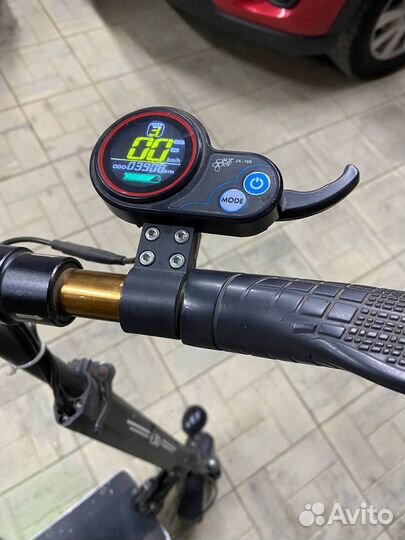 Самокат взрослый электрический с сиденьем