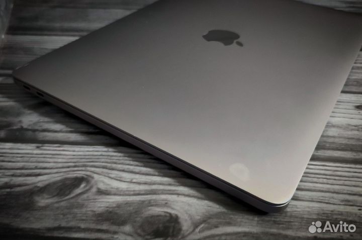 Apple MacBook Pro 13 2017 i5 2.3/8/256 gb