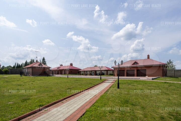 Коттедж 1200 м² на участке 4,8 га