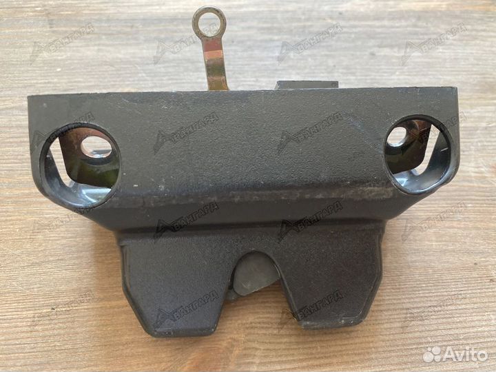 Замок двери багажника Renault Laguna 1993-2000