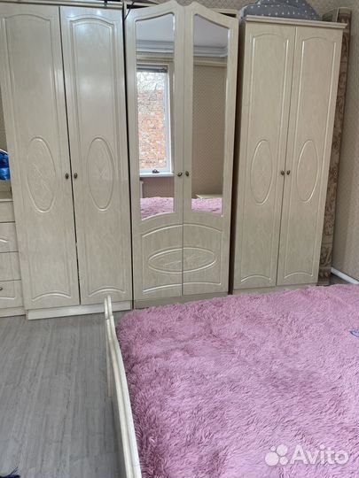 Спальный гарнитур