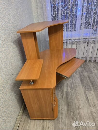 Офисная мебель стол компьютерный