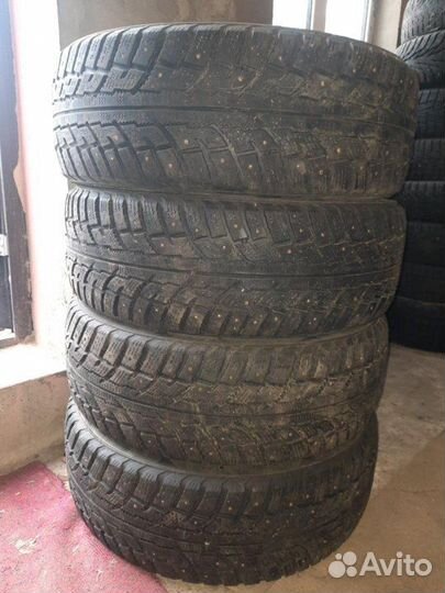 Kumho I'Zen RV Stud KC16 225/65 R17 106T