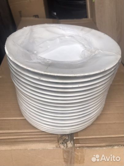 Тарелки и чайные наборы