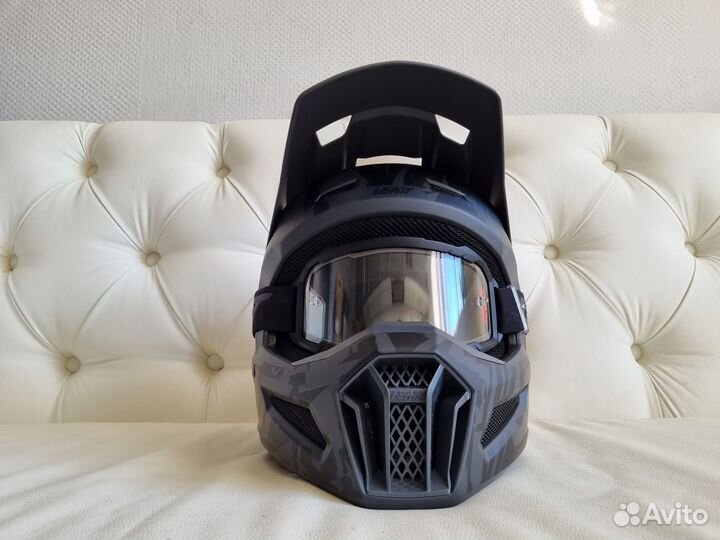 Шлем Leatt Кit Мото 3.5 Stealth Vеlосity 4.5 маска