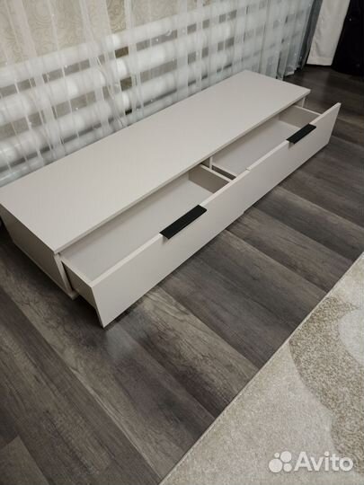 Подвесная TV-тумба