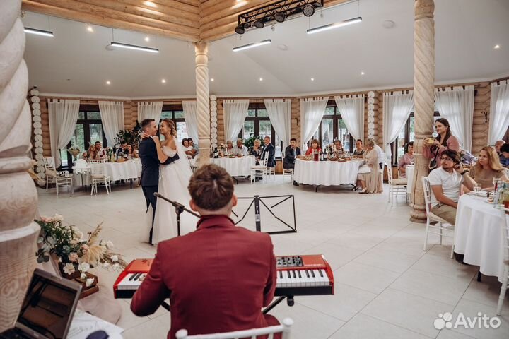 Поющий ведущий