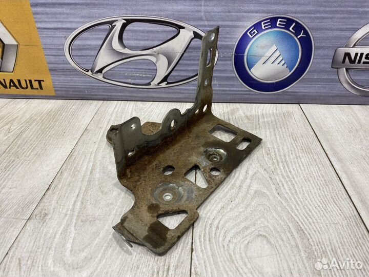 Кронштейн Nissan qashqai J10