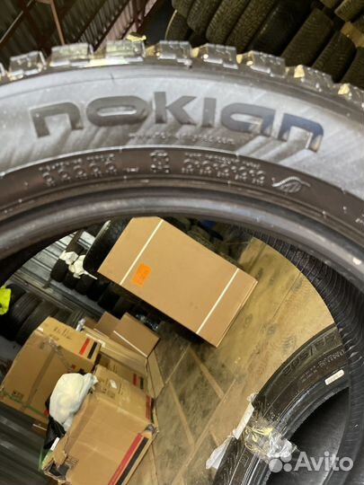 Nokian Tyres Hakkapeliitta 8 205/55 R17 95T