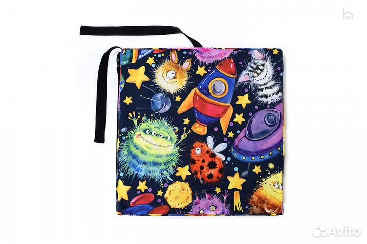 Подушка бустер на стул Сюжет