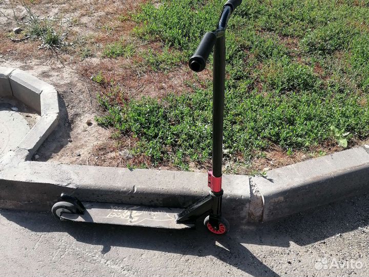 Трюковой самокат