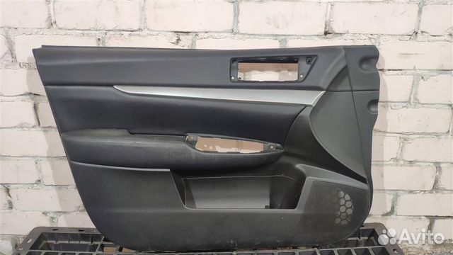 Обшивка двери передней левой от Subaru Subaru Out