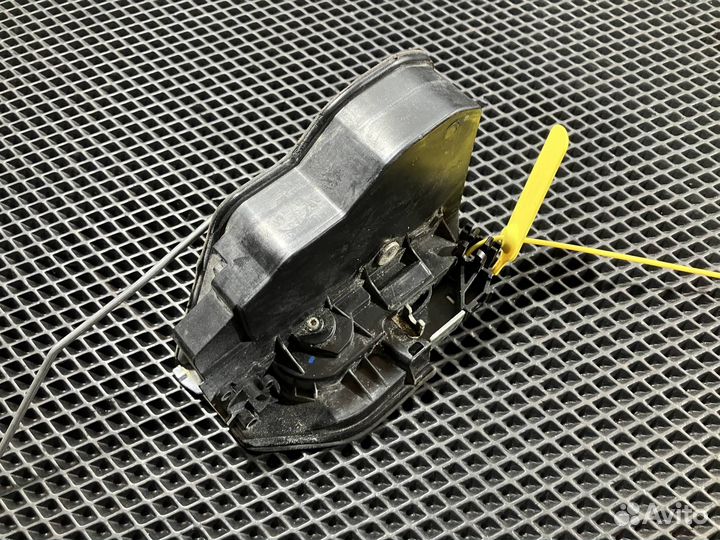Замок двери передней правой BMW 7 F01/F02 рест