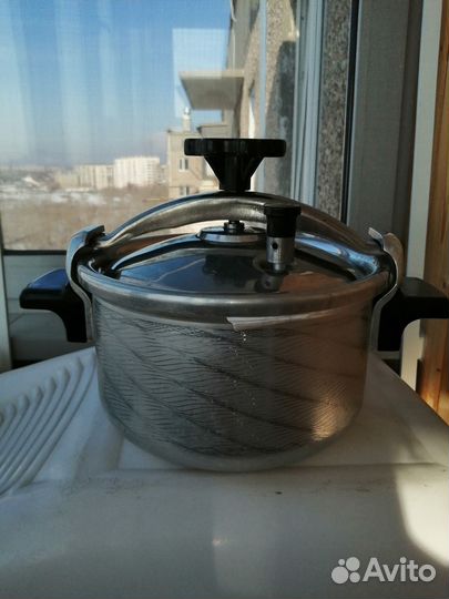 Скороварка новая 4.5 л