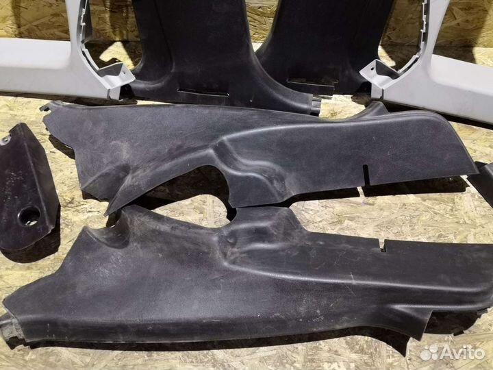 Комплект Салонного Пластика Brilliance V5