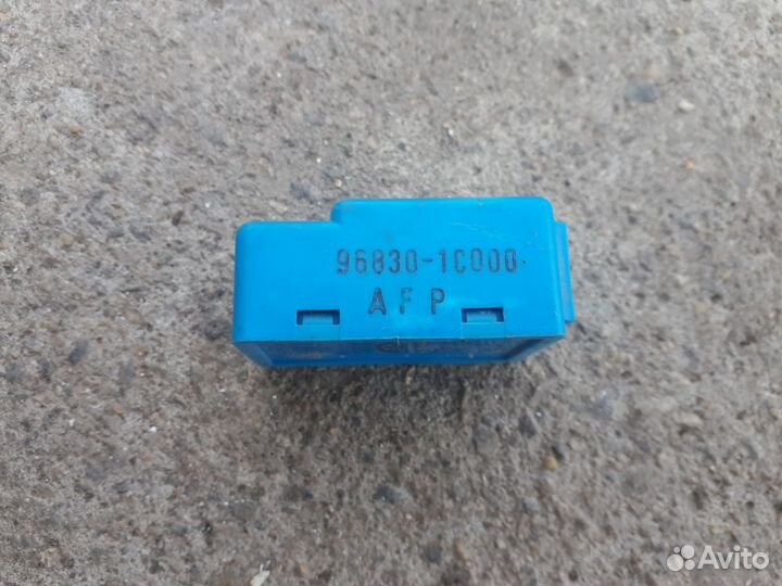 Реле звукового сигнала Hyundai Getz