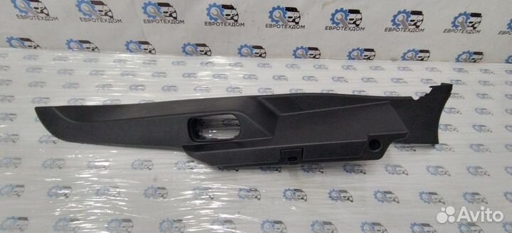 Обшивка багажника правая Mazda 6 L3R4 2007