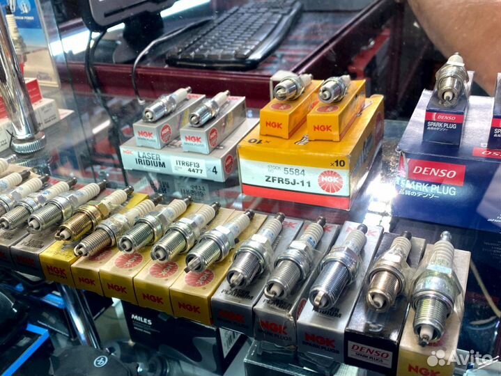 Свеча зажигания