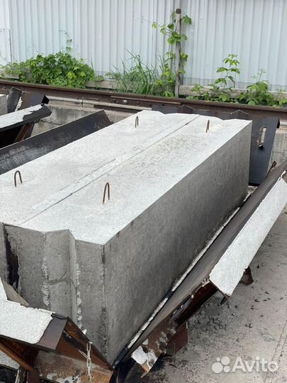 Фундаментный блок