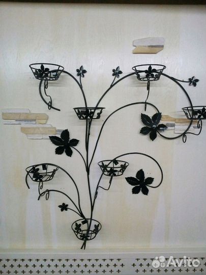 Цветочница настенная