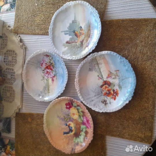 Антикварные декораттвные тарелки