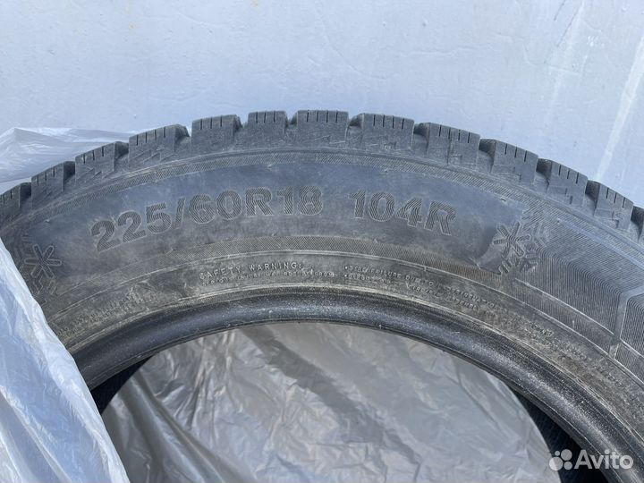 Triangle PL01 225/60 R18 104R