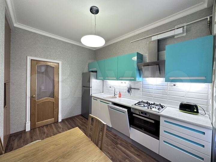 2-к. квартира, 81 м², 4/5 эт.