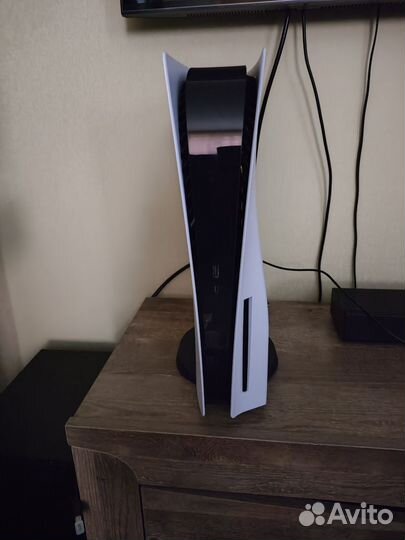 Sony Playstation 5 + диски с играми