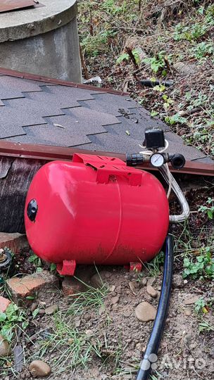 Насос погружной скважинный с гидроаккумулятором