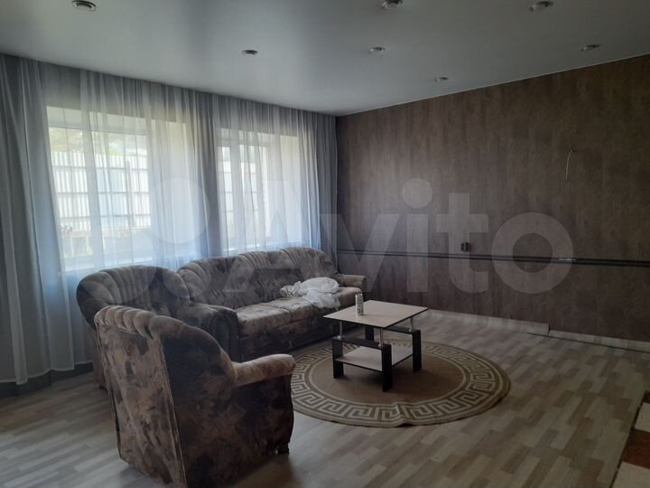 Дом 212 м² на участке 15 сот.