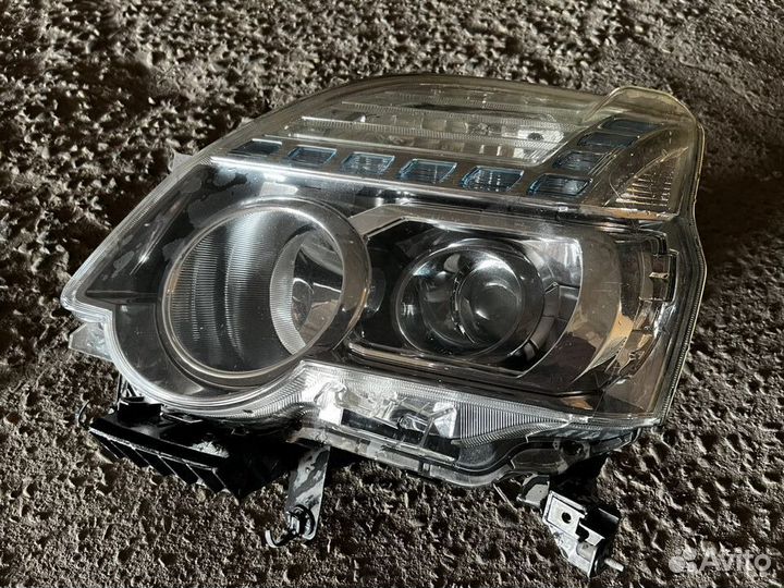 Фара левая nissan x-trail t31 ксенон