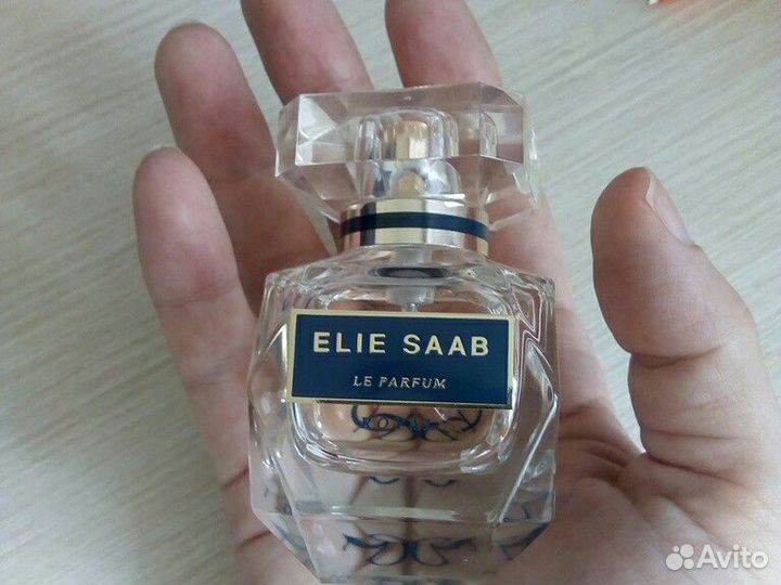 Флакон от парфюмерной воды elie Saab