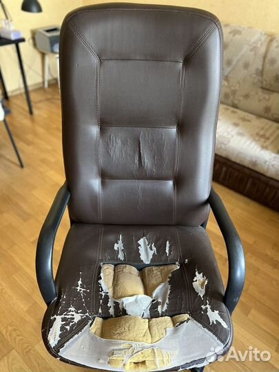 Кожаный компьютерный стул
