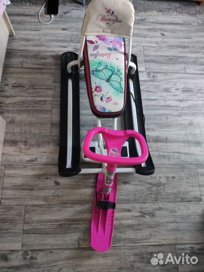 Детский снегокат со спинкой