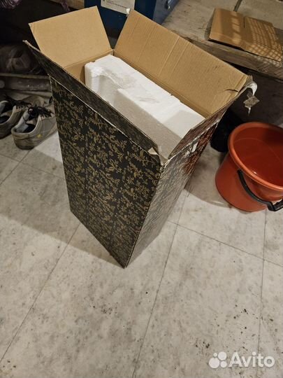 Статуэтка фарфор