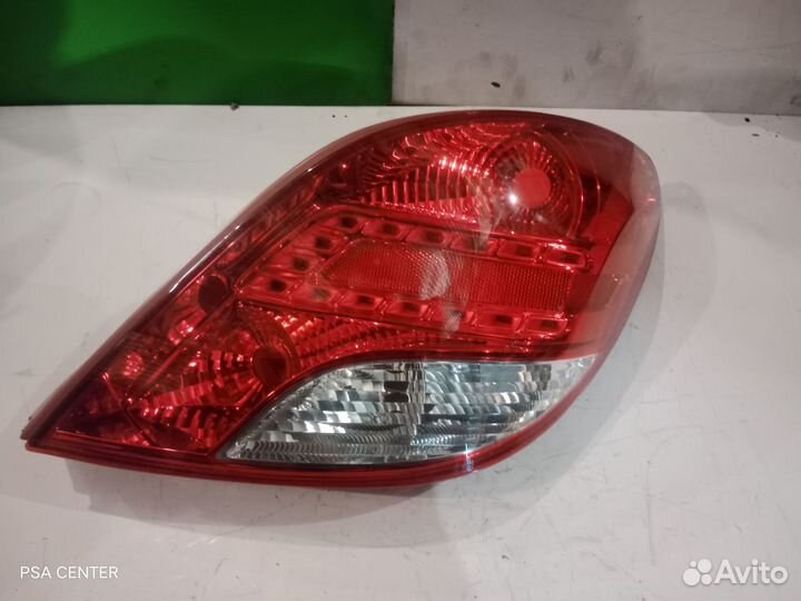 Фонарь правый Peugeot 207 хэтчбек рестайлинг