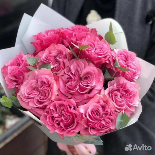 Букет пион овидных роз