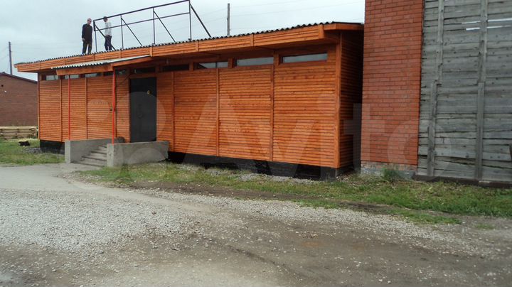 Торговое помещение, 240 м²