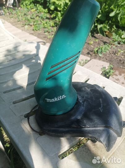 Триммер электрический makita