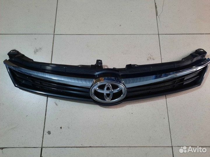Решетка радиатора передняя Toyota Camry V55