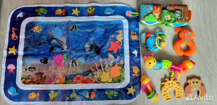 Водный коврик и погремушки пакетом