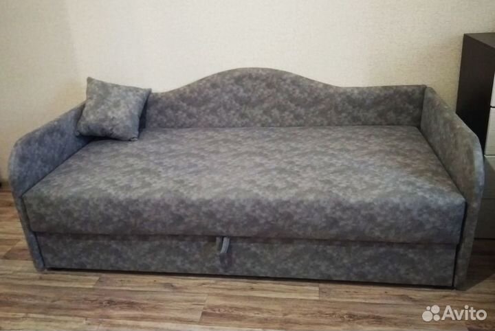 Диван детский (кровать)