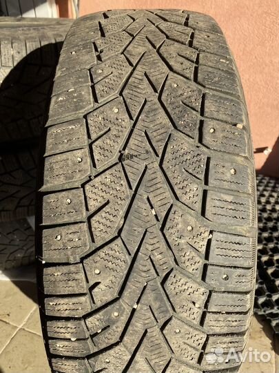 Gislaved NordFrost 100 225/65 R17 44M