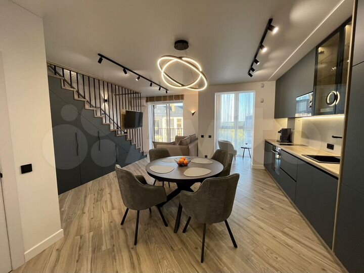 2-к. квартира, 80 м², 9/9 эт.