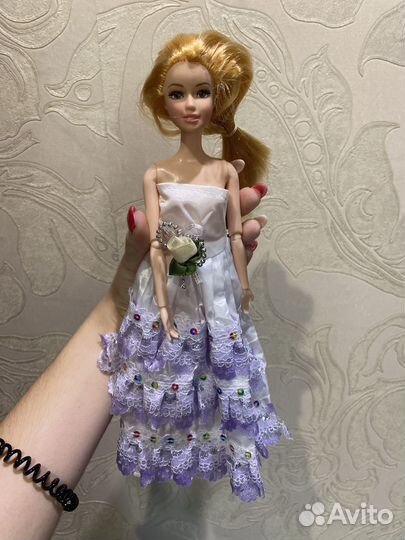 Кукла в платье