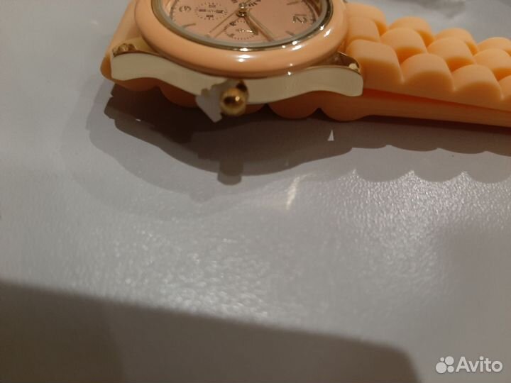 Часы новые