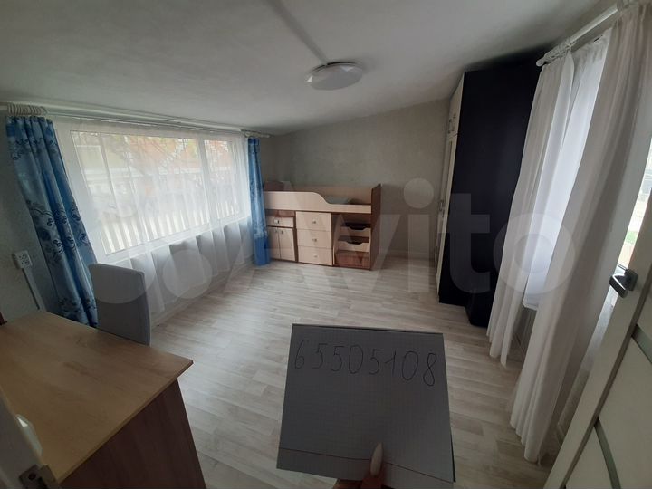 Дом 40 м² на участке 3 сот.